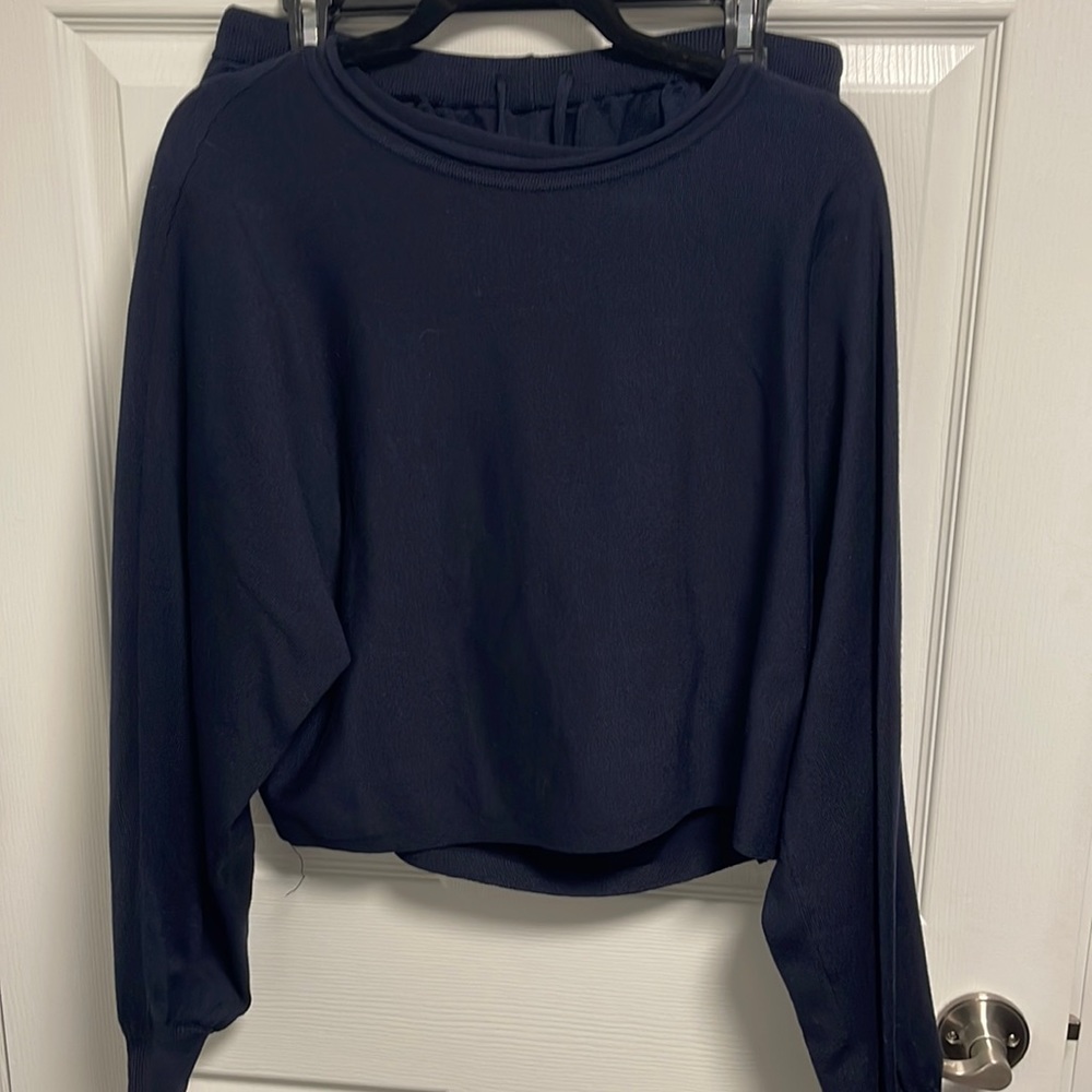 XL Cropped Sweater and Shorts Set